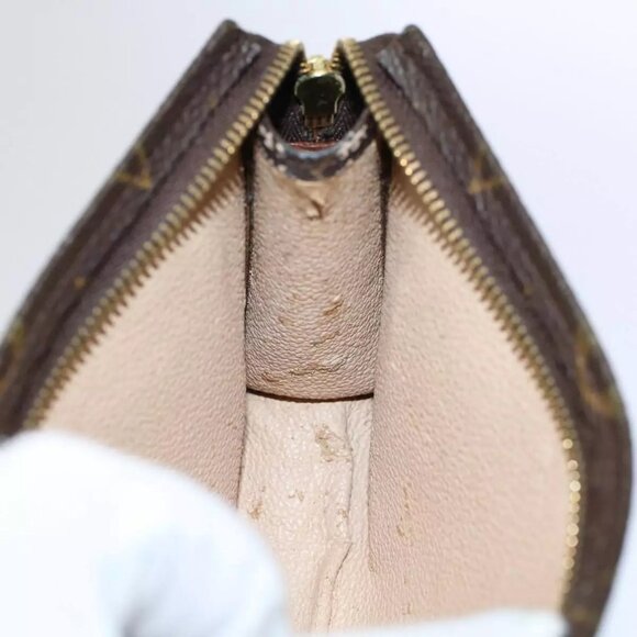 LOUIS VUITTON Monogram Poche Toilette 15 Pouch - Picture 8 of 16